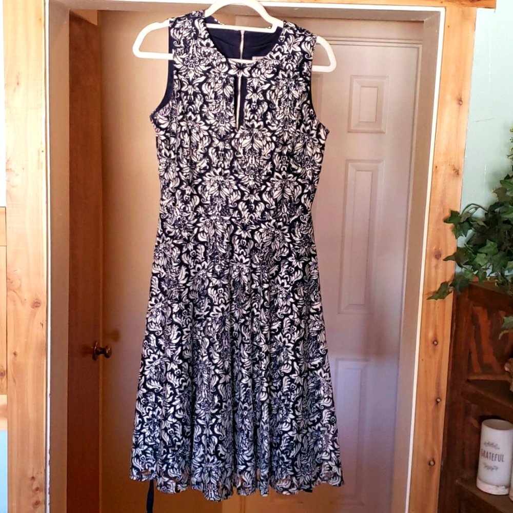 Lace Sleeveless Dress Danny and Nicole Size 8 Navy Blue